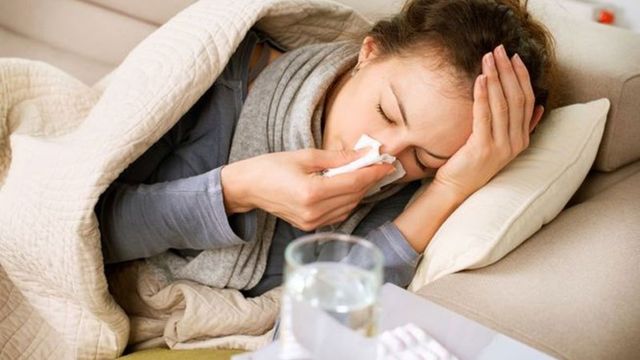 Mách bạn cách dùng điều hòa qua đêm không bị đau họng, nghẹt mũi